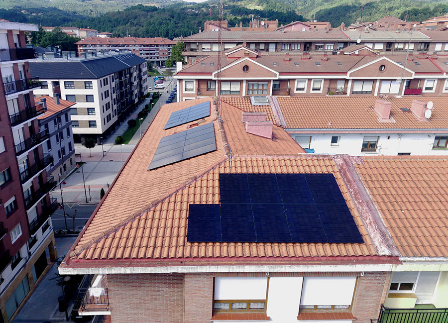 Instalación de placas solares en Galdakao
